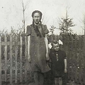 Bild 12-4, 1950 Maria Jansen verh. Huppertz und Ida Jansen verh. Steffens